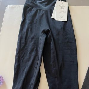 Brand New With Tags Bombshell Uplift Leggings (S)